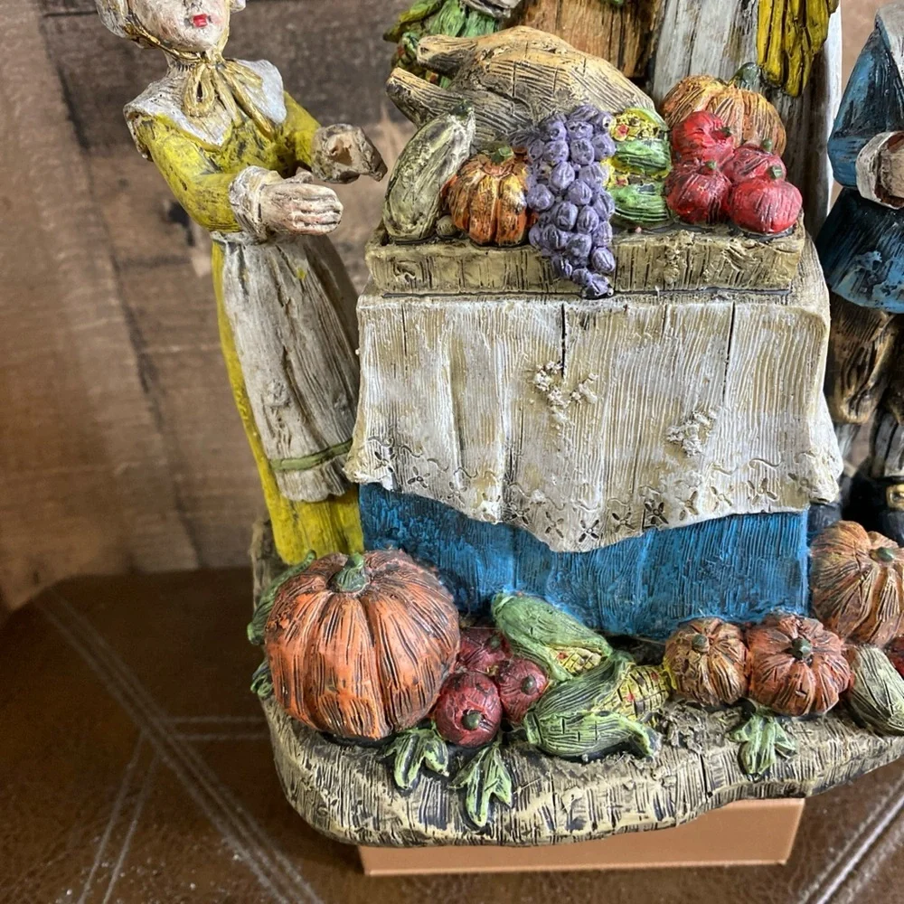 Vintage Style Colonial Pilgrim Family Thanksgiving Dinner Statue Decoration‎